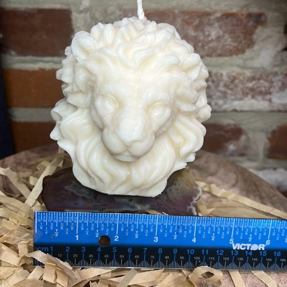 EnZebra Lion Head luxury candle Multiple Color Options The Mane Event - Picture 7 of 9